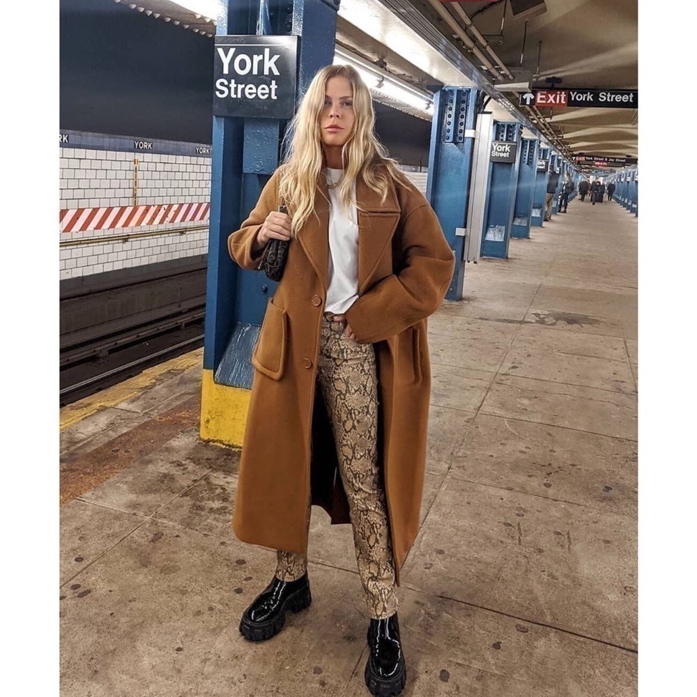 Frame Le High Crop Skinny Jeans Coated Python 26